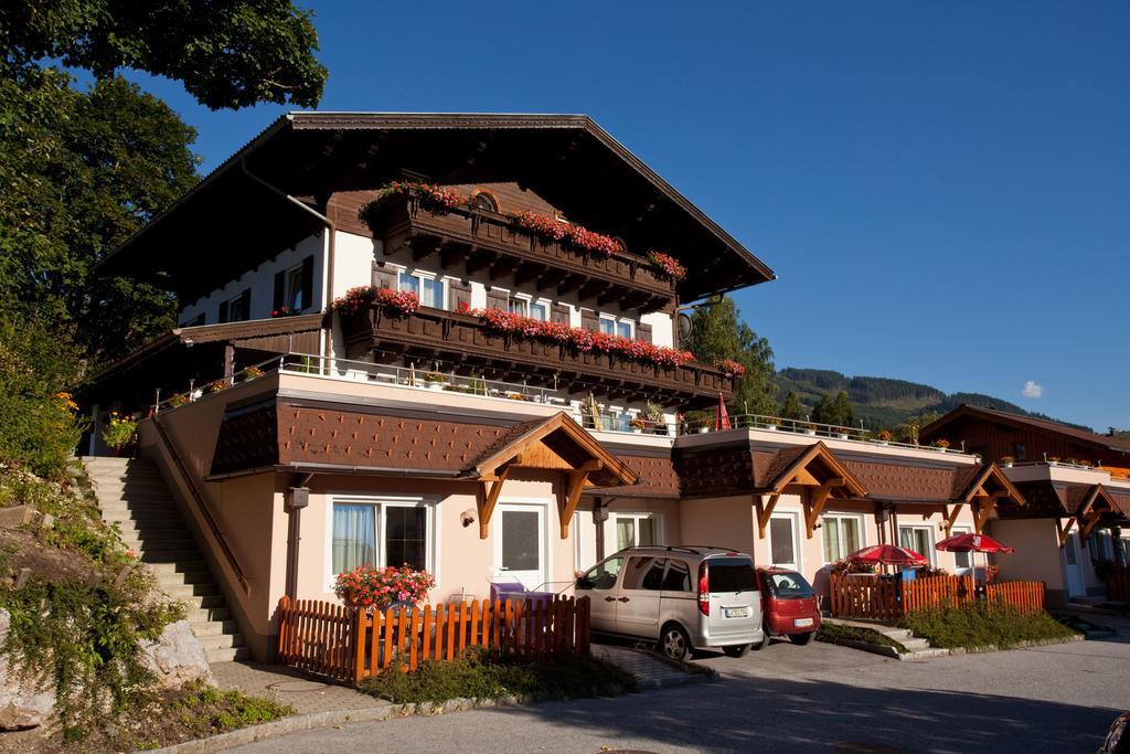 Familiengaestehaus Ingrid Sankt Martin am Tennengebirge Dış mekan fotoğraf