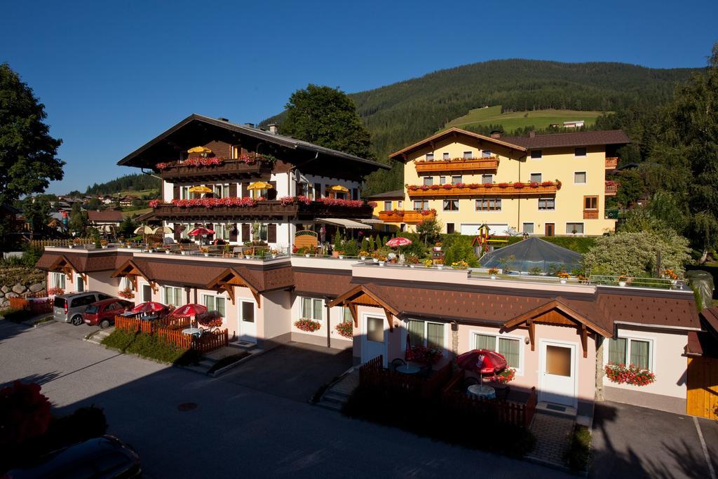 Familiengaestehaus Ingrid Sankt Martin am Tennengebirge Dış mekan fotoğraf