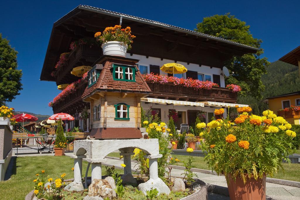 Familiengaestehaus Ingrid Sankt Martin am Tennengebirge Dış mekan fotoğraf